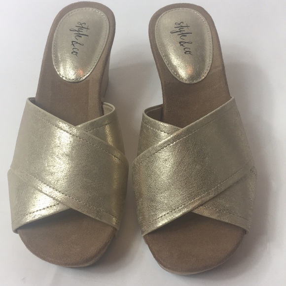 Style & Co Jileep Gold Wedge Sandals NIB - Picture 3 of 7